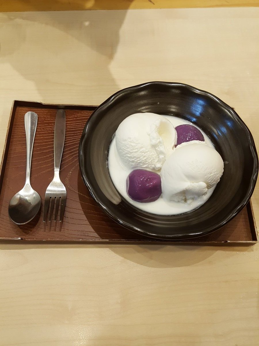 Oooza's tweet photo. อร่อยยยยยยยยยยย มากินด้วยกันมั้ยยยยย @off_tumcial #sweetcircle @maleeneeee @28Reals @elfpeach https://t.co/nrMot9hNjp