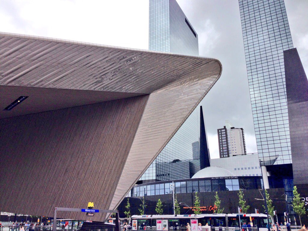 Morgen 2/7 13.30h zingen <a href="/NA_Voices/">New Amsterdam Voices</a> in de hal van #RotterdamCS: voor 1 dag zijn #NewAmsterdamVoices #NewRotterdamVoices in <a href="/NSRT010/">North Sea Round Town</a>.