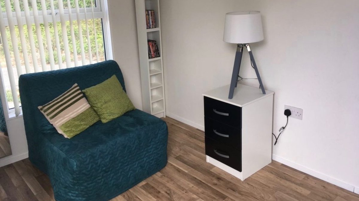 Restaurant owner kick-starts project to refurbish shipping containers to provide accommodation for homeless people bit.ly/2svGsKH