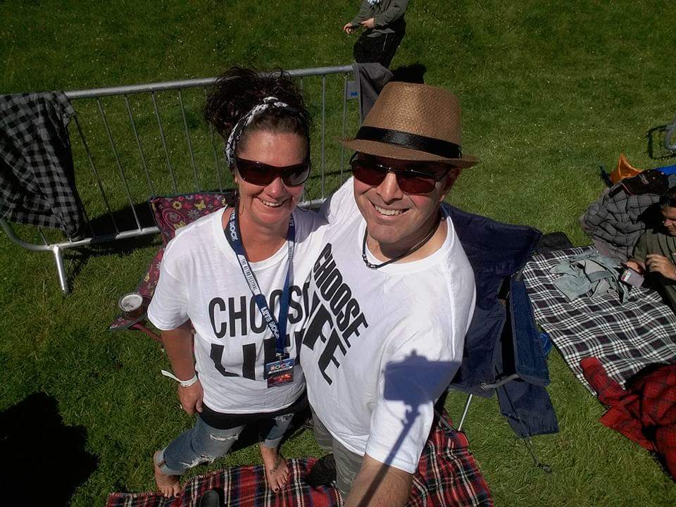 Ready to party 80's style sunshine &amp; prosecco # bliss Saturday