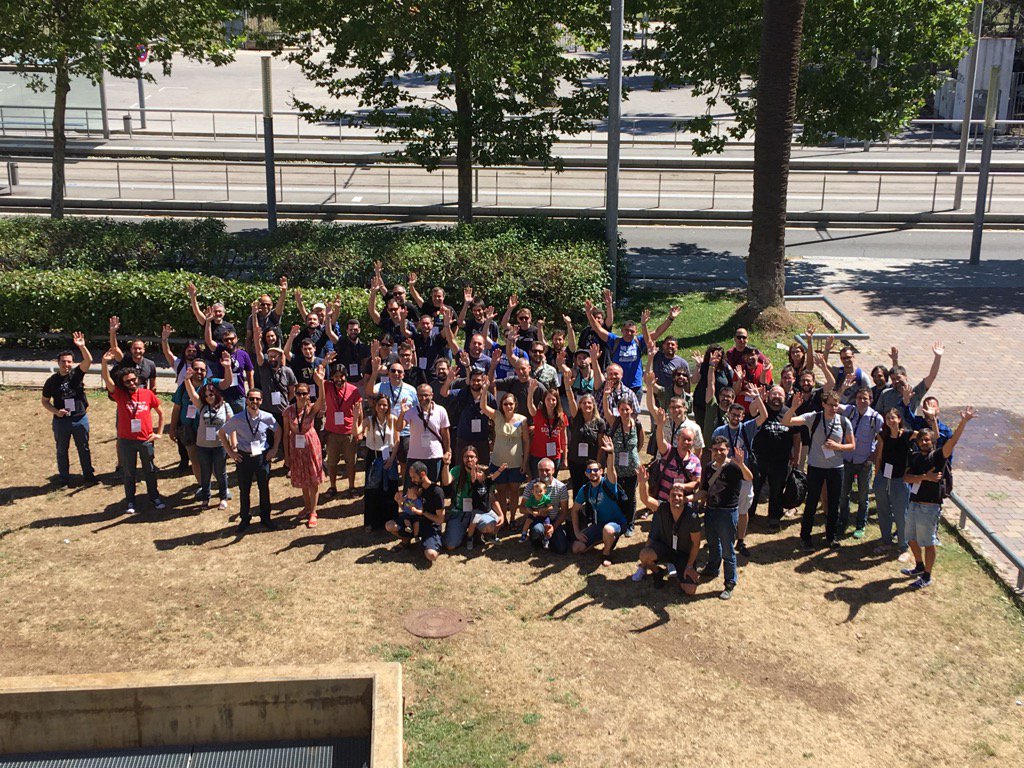 timit2003's tweet photo. @drupalsummer  2017 photo grup https://t.co/eq9N9lb4X7