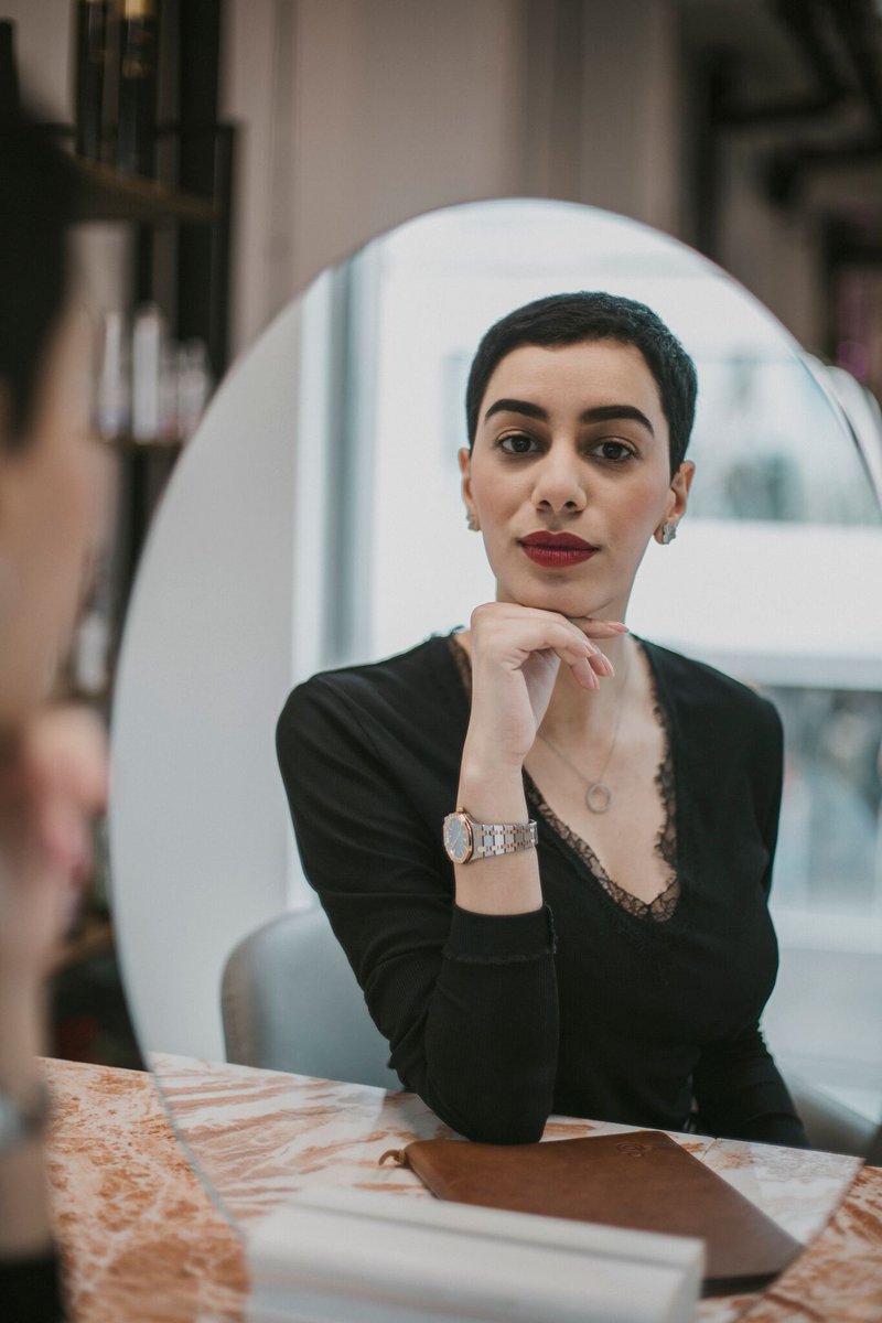 linandlo's tweet photo. Finally - an ultra-soft matte finish lipstick that doesn’t dry out the lips. Try our Matte Lipstick in Real Red. https://t.co/lelX74p3i2 https://t.co/tT00H6wbgG