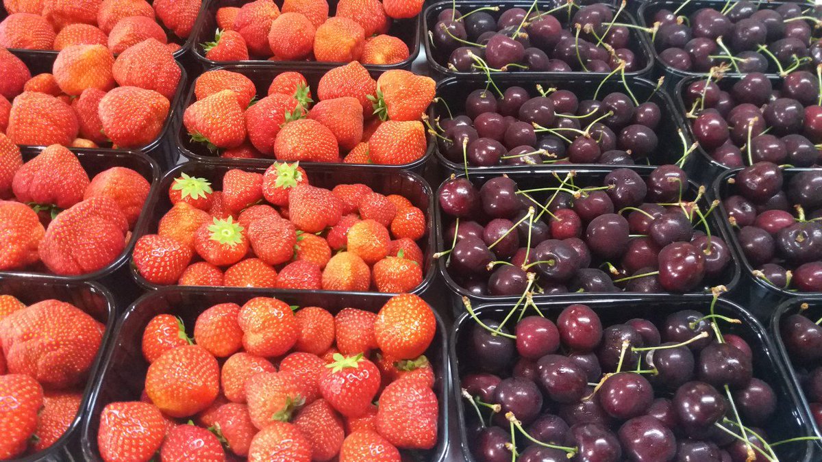 Aanbieding kersen:
1 doosje kersen à 500 gram voor €3,50,
2 doosjes kersen voor €6,00!