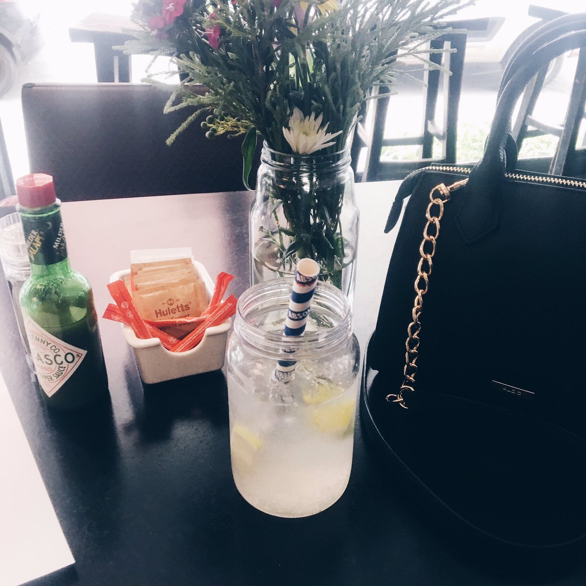 Cocktails o clock yeah