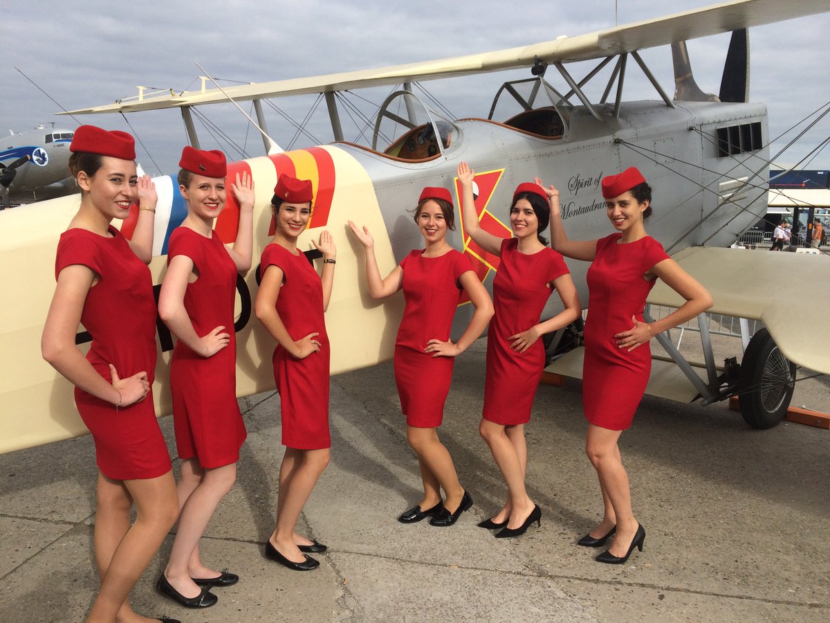 RallyeToulouse's tweet photo. Un véritable succès ce #SalonDuBourget2017 https://t.co/sWFf12CkjZ