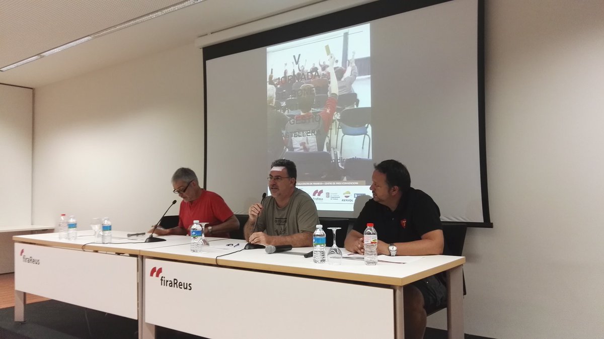 xiquetstgn's tweet photo. Som a la Jornada de Bones Pràctiques @coordinadoraccc explicant el procés participatiu #Enparlem que vam viure fa uns mesos #castellers https://t.co/ibc7ikkjEV