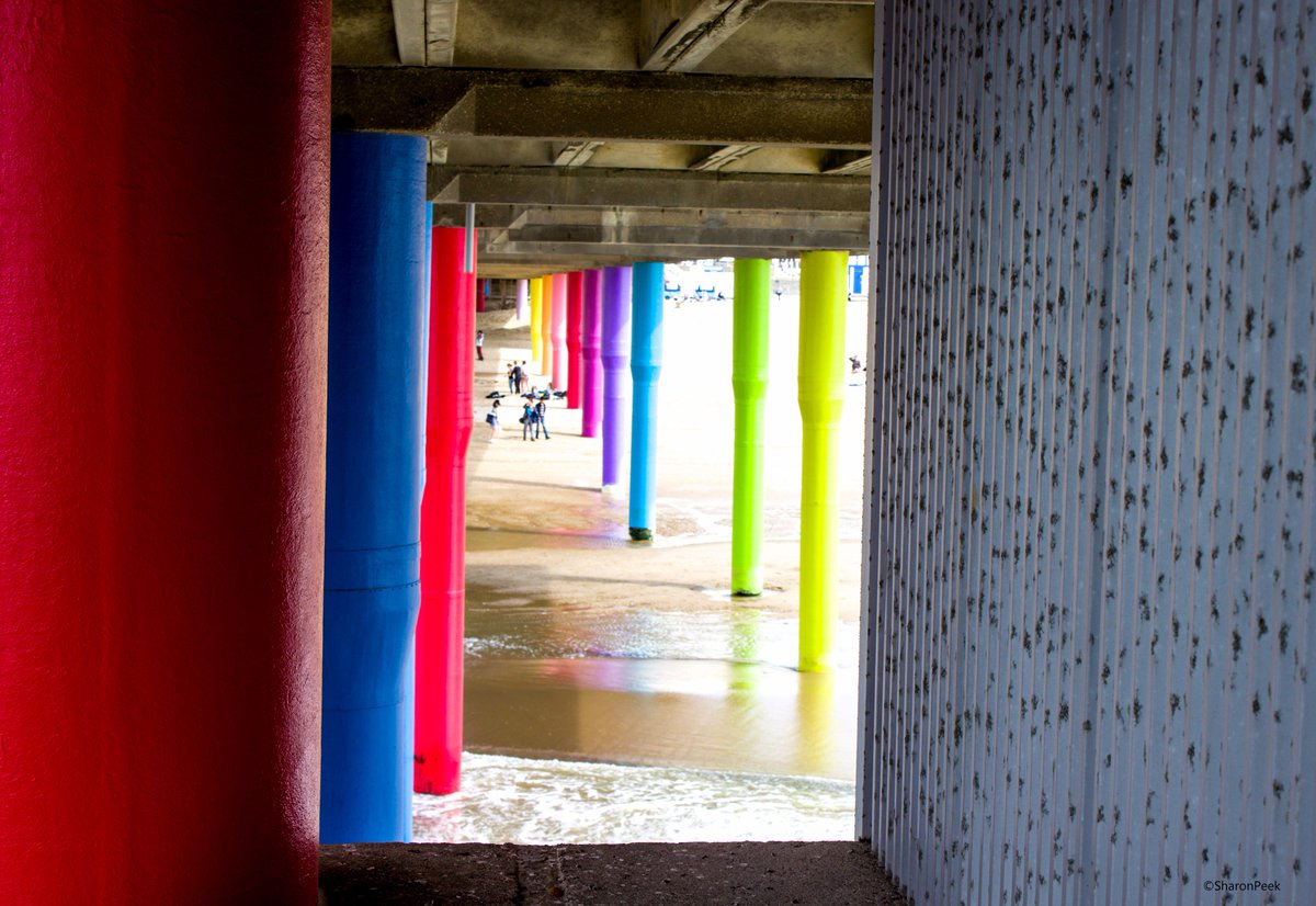 Rainbow pillars @ Scheveningen to welcome participants of The Volvo Ocean #volvooceanrace #VOR_denhaag #TheHaguebeach #Kust #Tourism #Travel