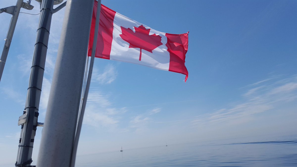 PARA_Rescue's tweet image. Happy #Canada150 from all of us at PARA. Have a great day and if you are on the water #wearit