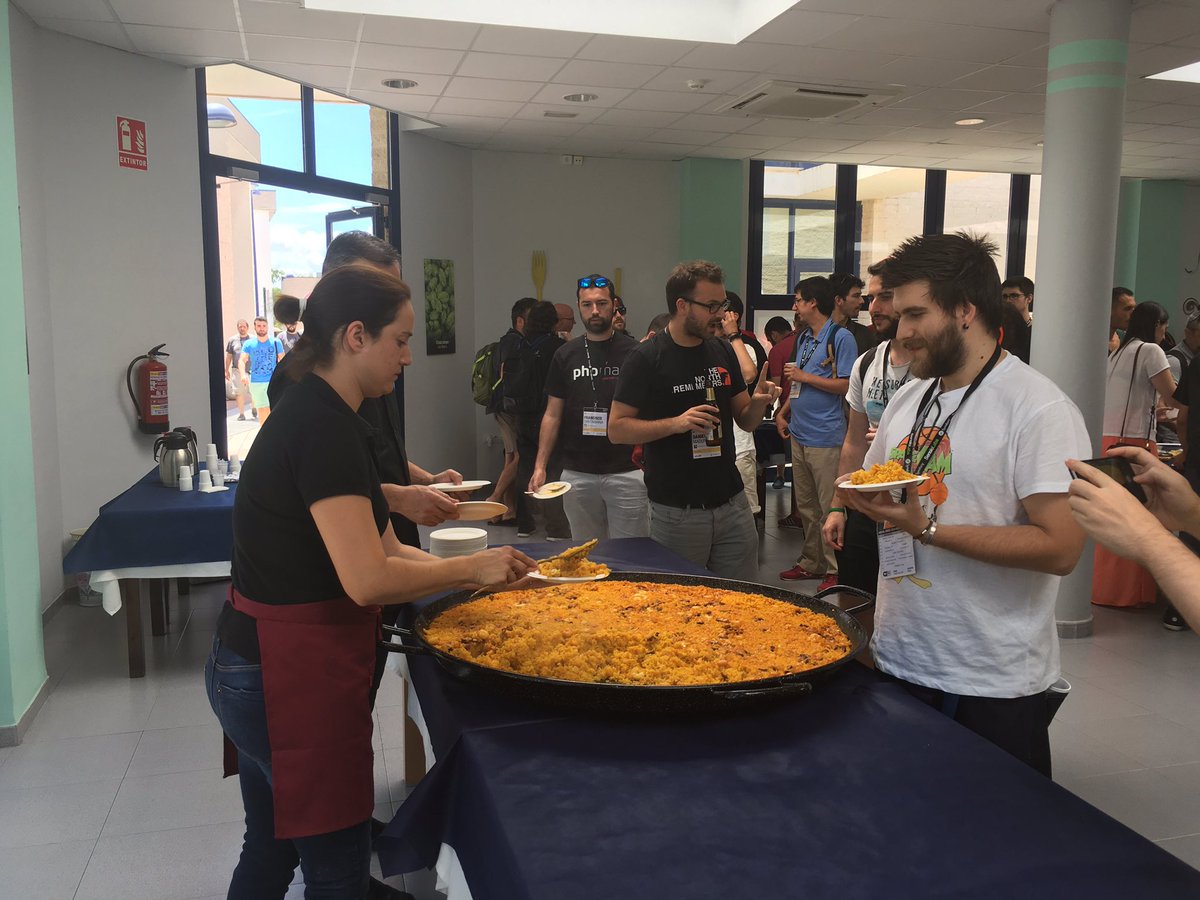 desymfony tweet media