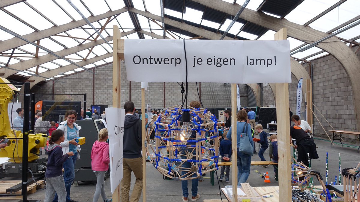 JohnAVermeulen's tweet photo. Urban Innovation - accelerating the city https://t.co/i9CsmUPCFL #makersevent 1) https://t.co/xinYDAO8KJ