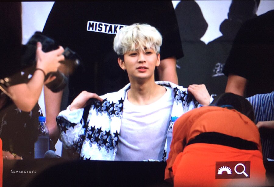 saveasyoyo's tweet photo. 170701 Yeongdeungpo Fansign
I seriously need 100% pure oxygen now 💨
#Yunhyeong #윤형 #송윤형 https://t.co/5UociiVX1V