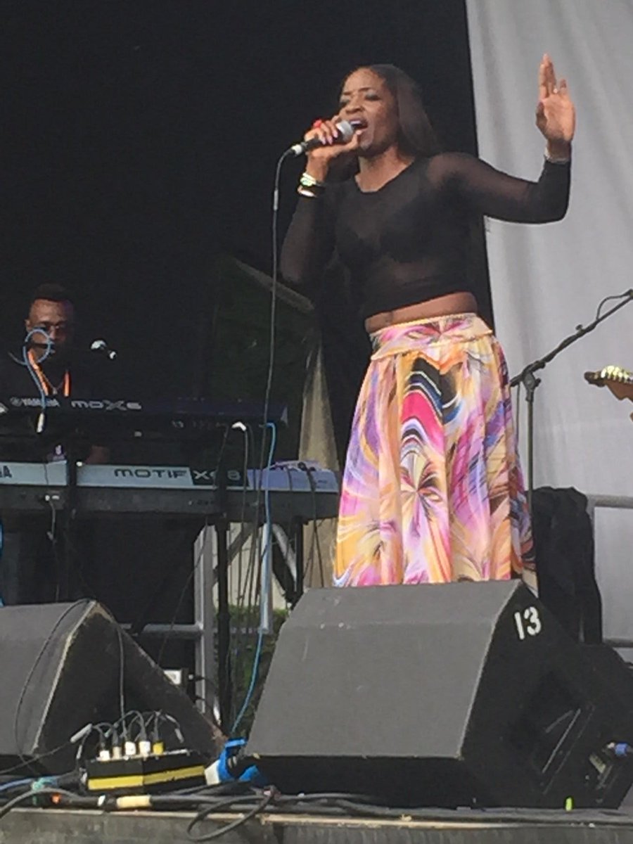 Reggae #AgnesBurton style from the fabulous <a href="/claudiamusique/">Claudia Edward</a> #jazz #festival