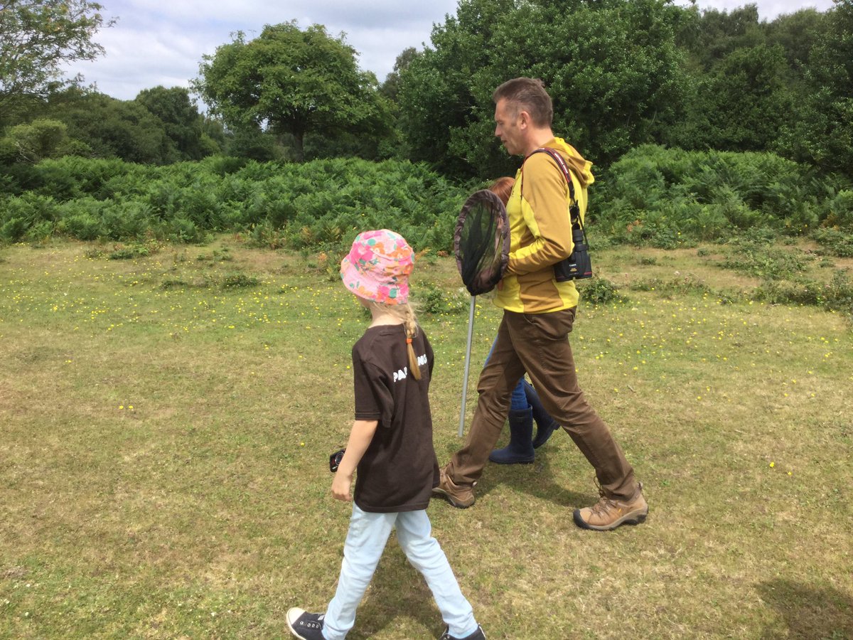 Exploring the forest &amp; meeting wildlife with <a href="/ChrisGPackham/">Chris Packham</a> &amp; <a href="/NewForestNPA/">New Forest NPA</a> #innerchildbootcamp #parkrangerforaday