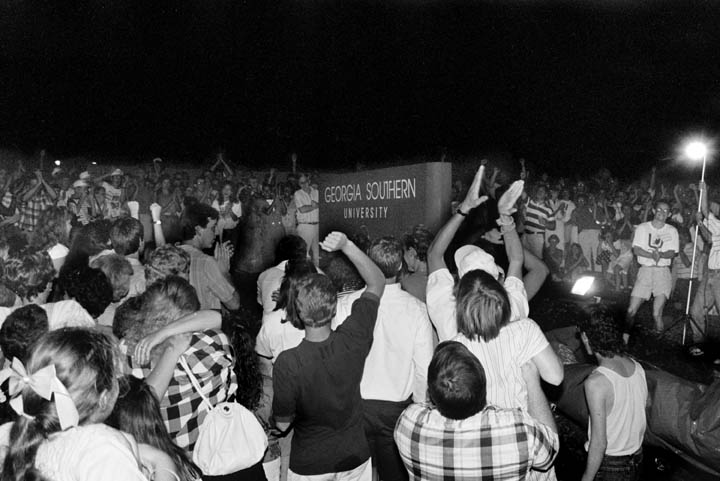 RT if you remember when Georgia Southern College officially became #GeorgiaSouthernUniversity #OnThisDay in 1990!
