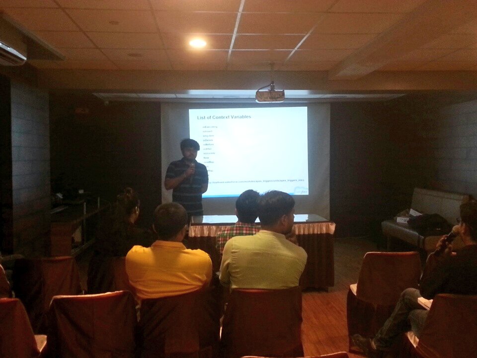 morenikhil's tweet image. @SFDC_Surat Knowledgeable Wonderful Evening at Surat Salesforce Meetup.

#VisualForcePage#ApexClass#Triggers
