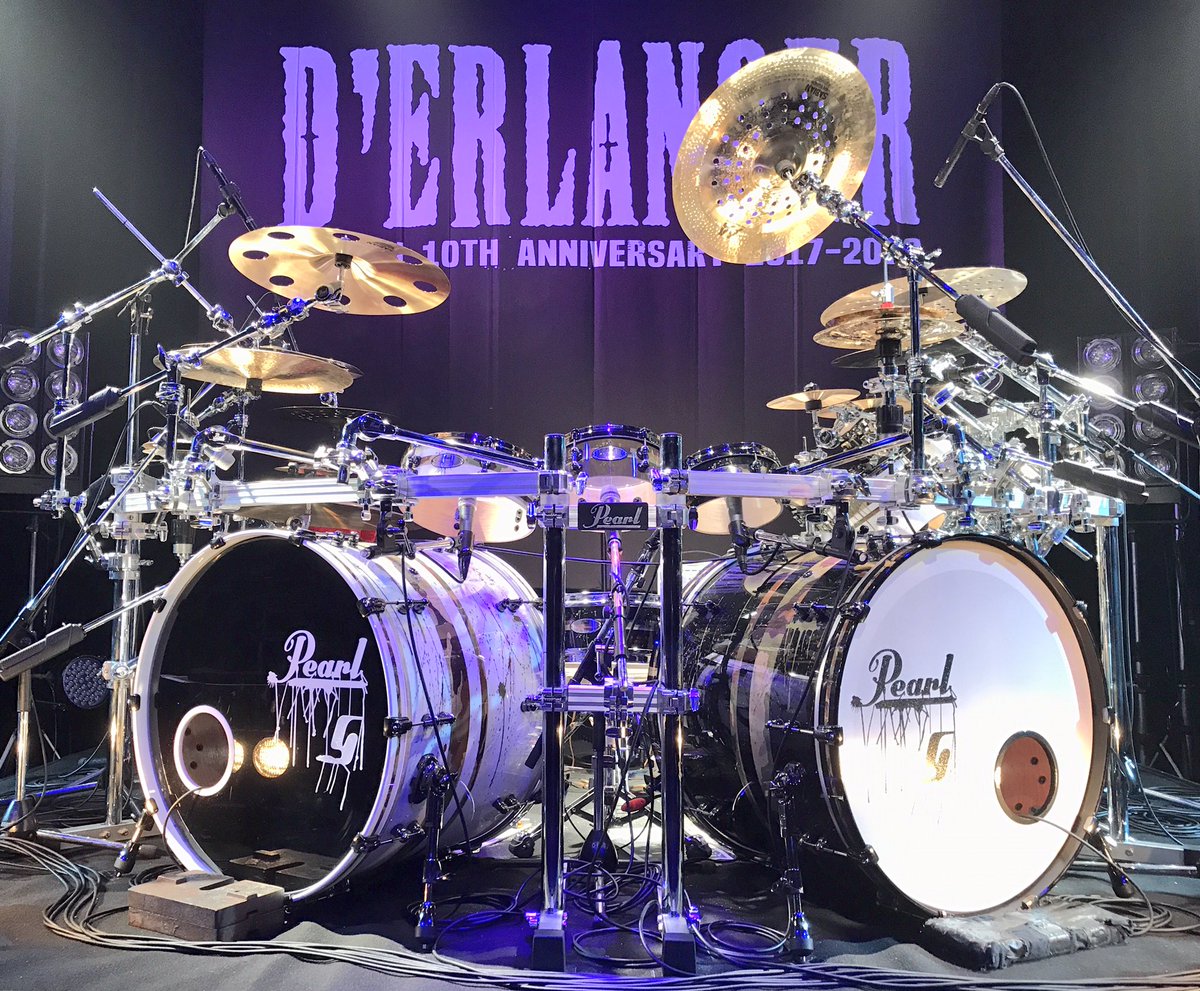 本日はShibuya O-EASTに来ていました！D'ERLANGERで、ドラマーはTetsu