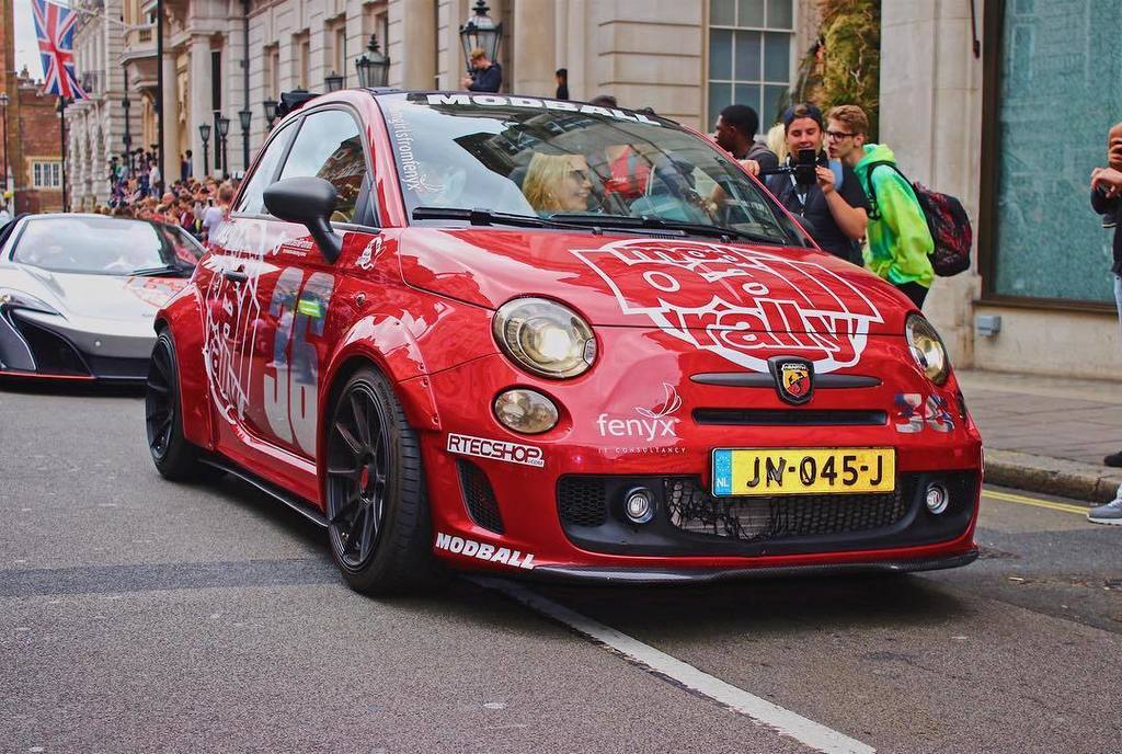 mrtombargus's tweet photo. Fiat 500 Abarth at the start of @modballrally 2017 #modball2017 #london #pallmall #fiat500abarth https://t.co/8hkG1wKRdd https://t.co/zZsg1G2t09