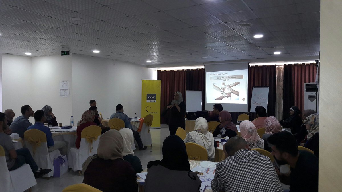 AmmarMismar's tweet photo. Always happy to represent @umniah in #entrepreneurship & #innovation events Thanks @TTInnovation for your amazing work✌⚄ #TTI101 #Irbid #JO https://t.co/Pi3tusUyGE