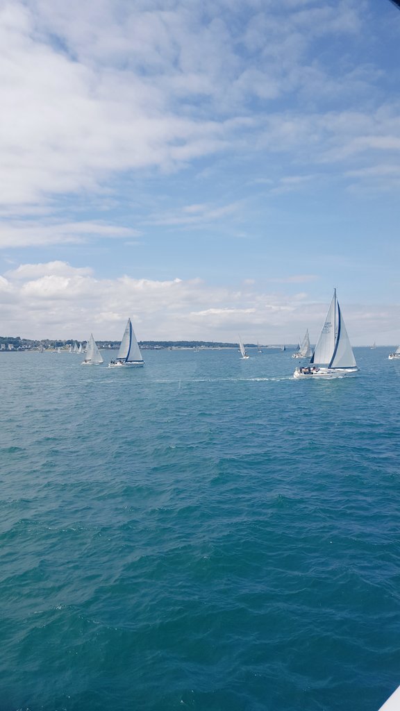 seaviewhotel's tweet photo. What fun on #RedJet6 @RedFunnel to get up close @RoundtheIsland #sailing #PureIslandHappiness thank you 😊 https://t.co/0IozJrmfi4
