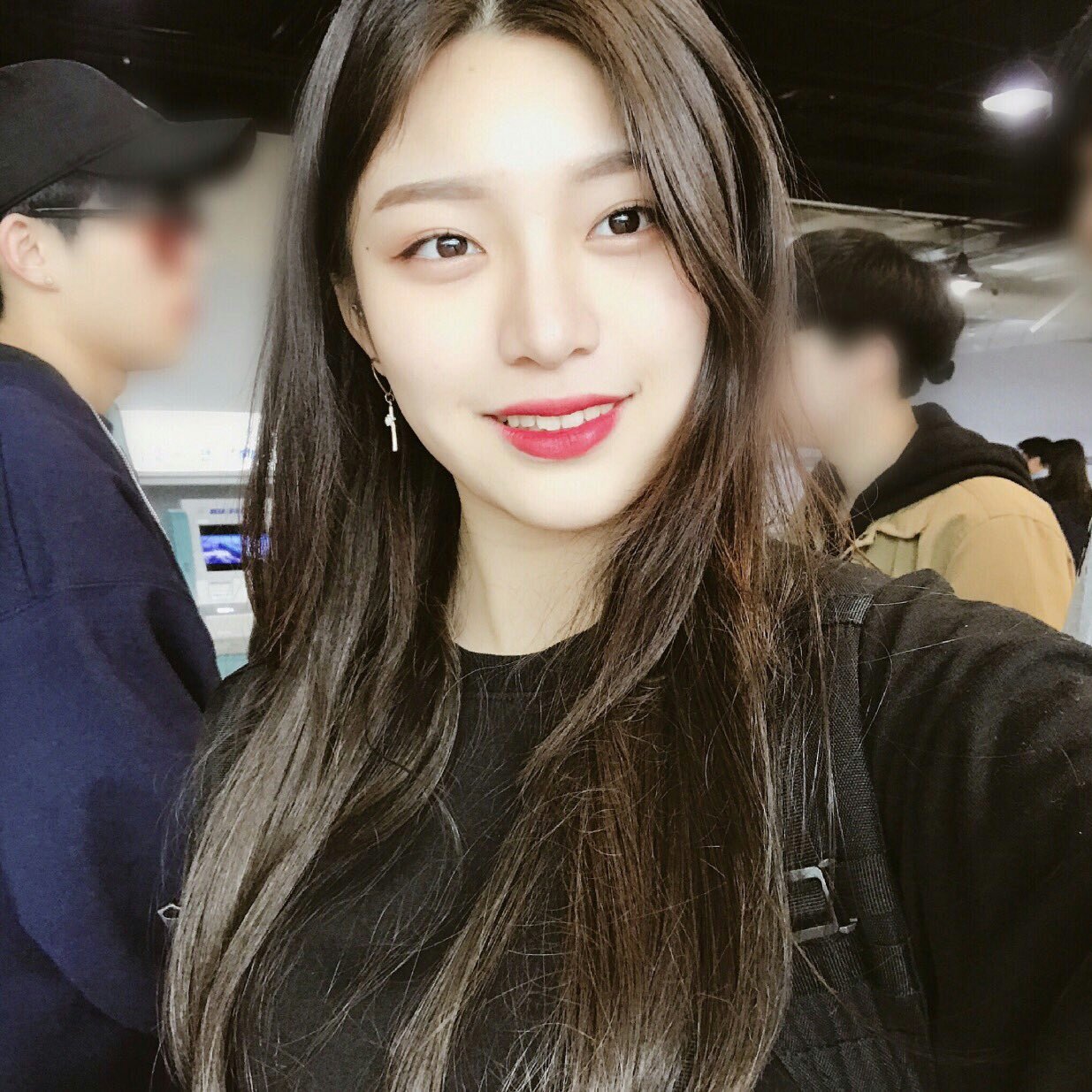 X-এ 한아: 아무리 봐도 고딩인 거 안 믿겨져서 존나 예쁜 팀장님 같죠 t.cox2qwAWjAc3  X