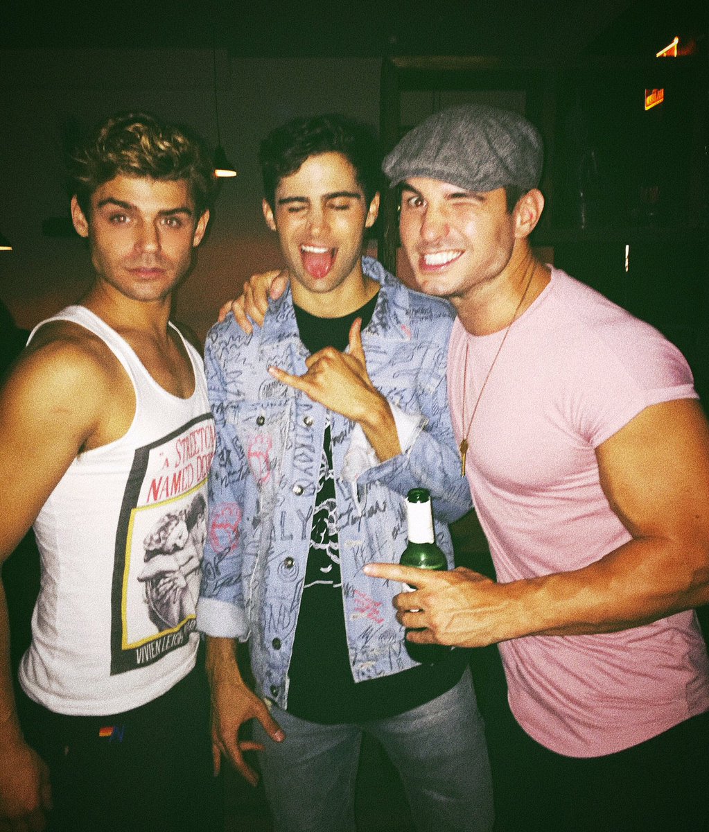 🎼 We didn't hold back at karaoke last night. 😵🎤