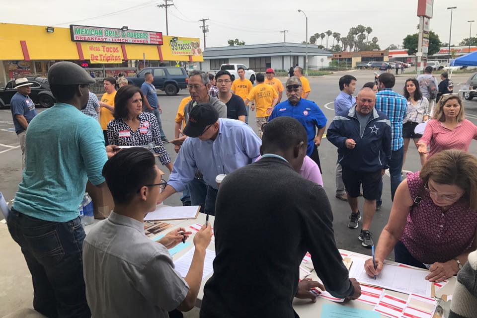 Brett_Murdock1's tweet photo. Kudos Fullerton precinct walkers getting the truth out about @SenatorNewmanCA, working hard for us in state Dist29! #MAULTHERECALL @OCYD https://t.co/12n5dzD89k