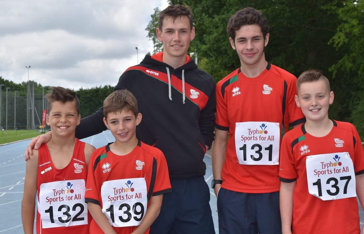 mattclowesy's tweet image. One very happy coach today. John ran another PB in the 400m @Typhoo_Tea Junior Championships. Way to go John #dswacademy #watchthisspace
