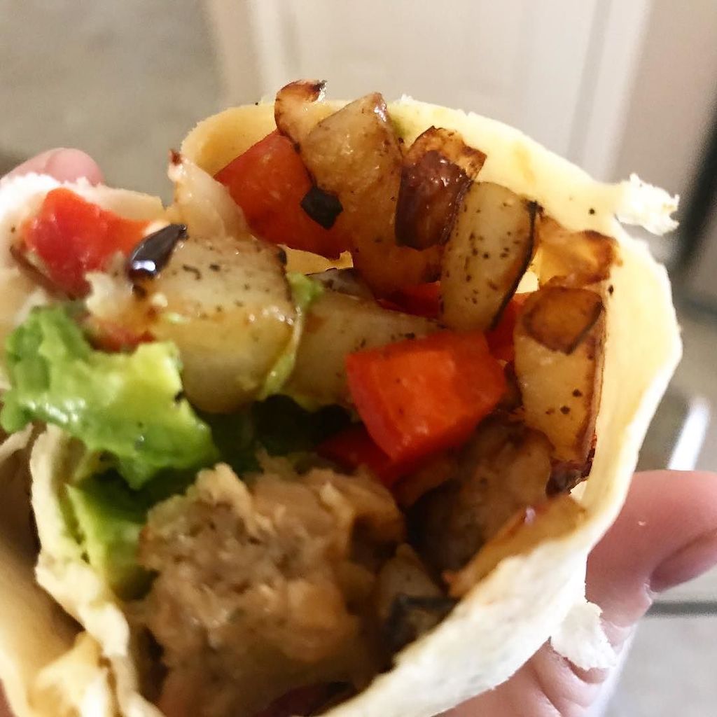 sandramv's tweet photo. Not a great pic but it was delish! Been a long time since I've had the time or energy to make breakfast! Breakfast… https://t.co/WFsZeEXXLv https://t.co/Lz66l7FJSH