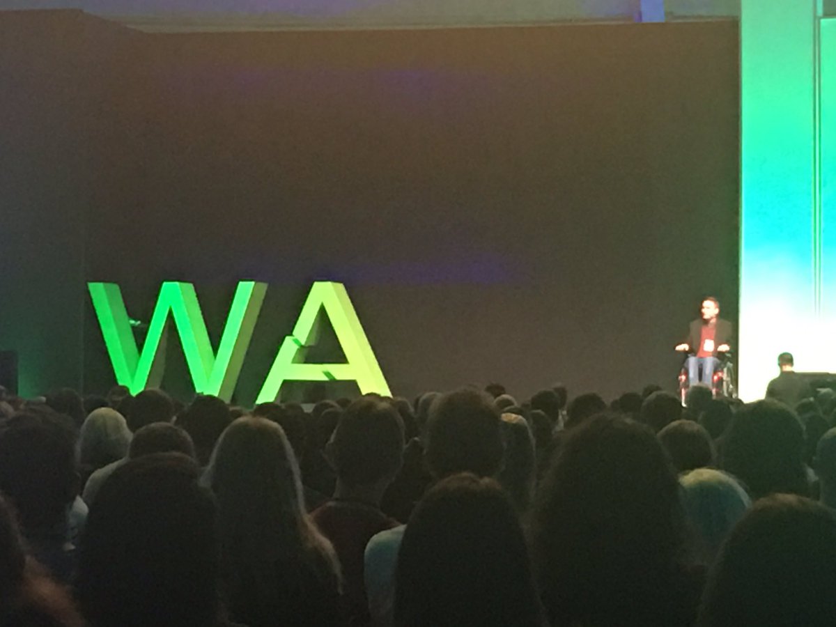 crisreck's tweet photo. "Pessoas difíceis são interessantes pois nos ensinam a lidar com o diferente. Ao nos aproximarmos, aprendemos" Márcio Vaz #wideawake #awaker https://t.co/LaH0a0ZYxP