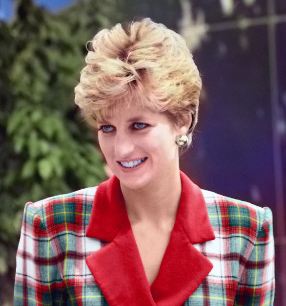   was born today in 1961. Happy Birthday to Lady Di. Celebrate her memory:  