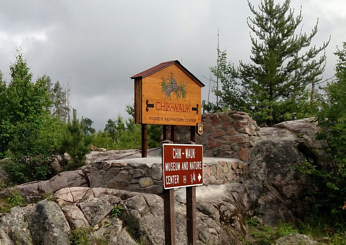 gitchigami's tweet photo. Nice - new sign! Love the red roof.
@gunflinttrail57 
@chikwaukmuseum 
@OtterDay 
@CookCoVisitors https://t.co/npCtQrcc5a