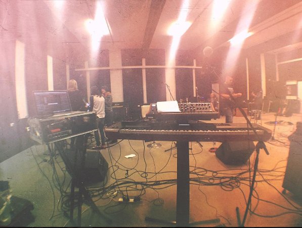 iConnectMIDI's tweet photo. What a great live #GearShot from our friend davidjandrew! #HowDouConnect https://t.co/yYkQ0W7xkT
