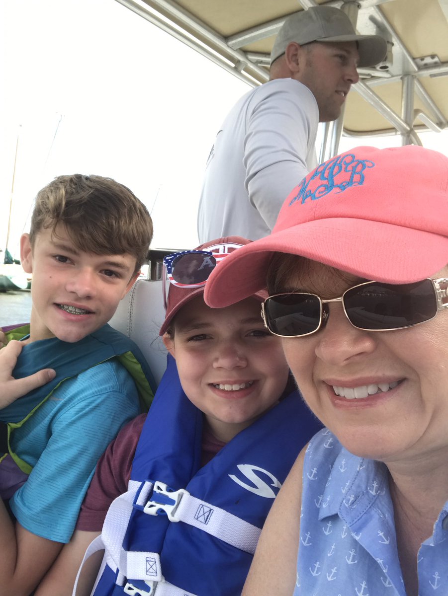 melaniejacob87's tweet photo. Going fishing with the family.  #AESSummerFun #sunglassesselfie https://t.co/tptJBzkdD6