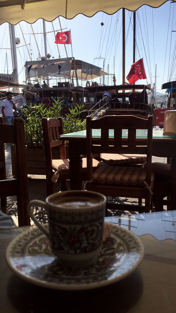 NazKeskinn's tweet photo. I'm at Bodrum Limanı in Muğla, Bodrum w/ @ebruukrgc https://t.co/KpMkl6EInr https://t.co/aIZVwrnPXV