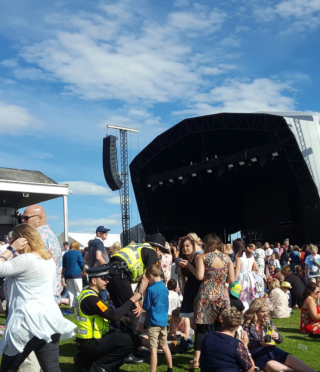 #crowdpleasers #northyorkshirepolice #nationalheroes #thankyou #yorkraces #ollymurs