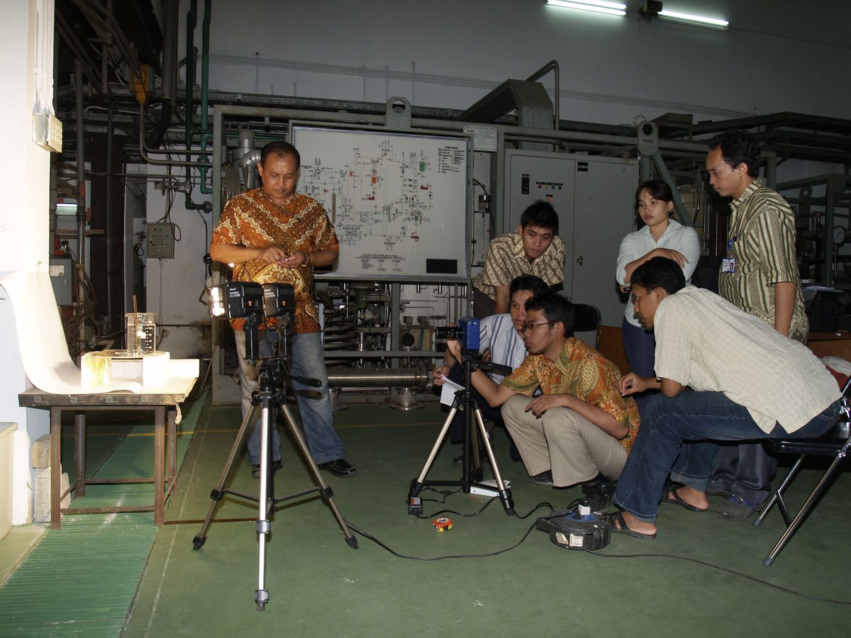 IDSlowmotion's tweet image. Tes kamera #HighSpeedVideo #Fastec #SportCam di 
Badan Tenaga Nuklir Nasional #BATAN di #Serpong pada tahun 2009