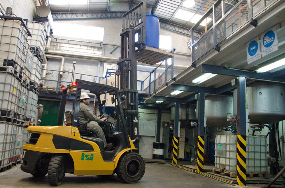 Logistiek operator Rotterdam havenwerk.nl/logistiek-oper…