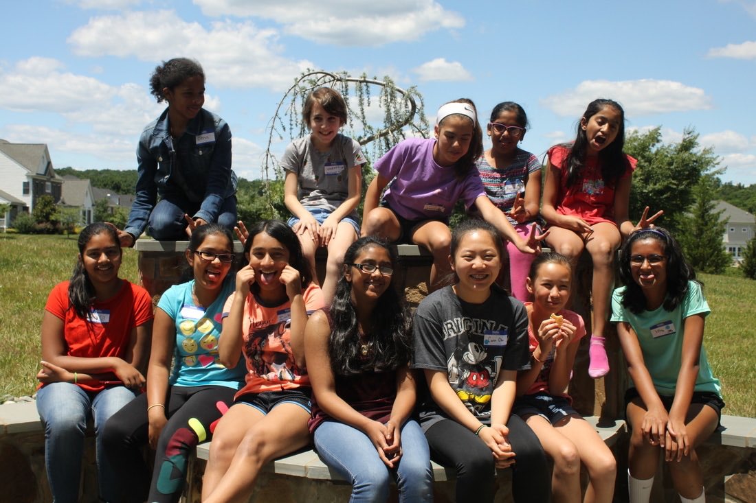 codehergirls's tweet photo. This group of young female coders had a great time at our first sheSTEM Summer Camp! https://t.co/8kCi19PyrD