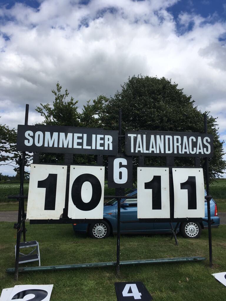 #talandracas recovers with a great win 11-10 over #sommelier #ukgoldcup2017 <a href="/cowdraypolo/">Cowdray Park Polo Club</a> 👏👏🇫🇷