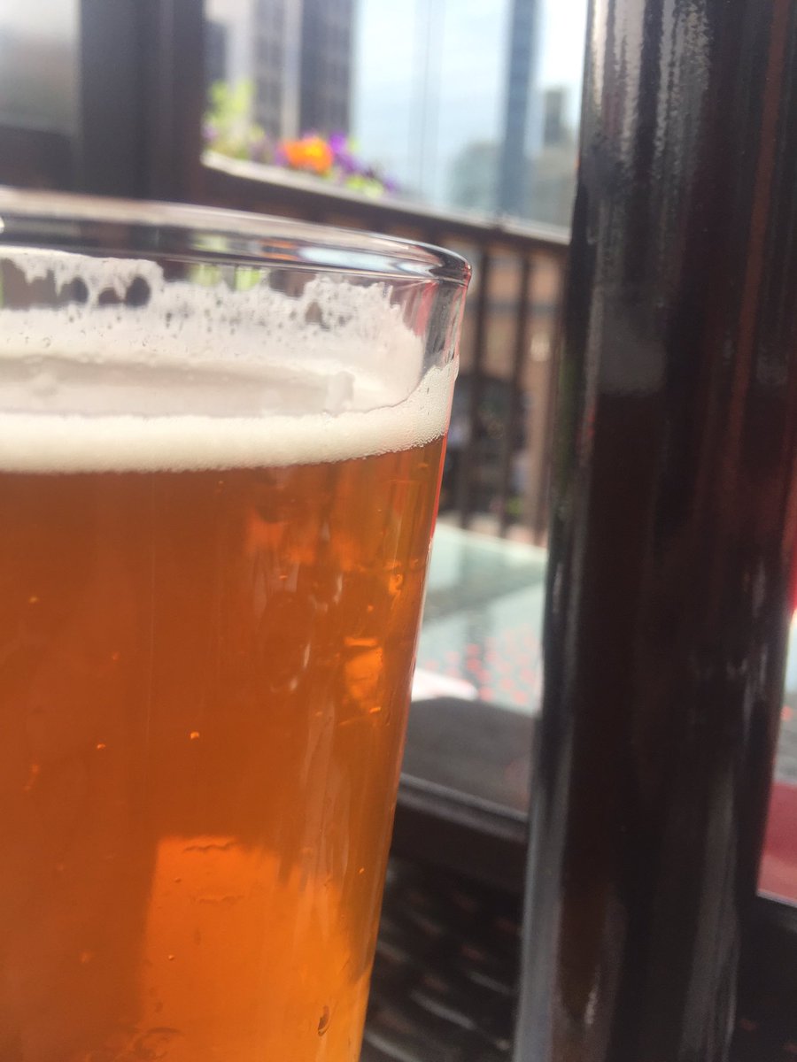 KCCOCalgary's tweet photo. #CanadaDay #CANADADAY150 having a pint somewhere #TreasureHunt First 2 ppl to find me I've got your first Pint! -Matt #howichive #yyc #403 https://t.co/ft7dOY3j5j
