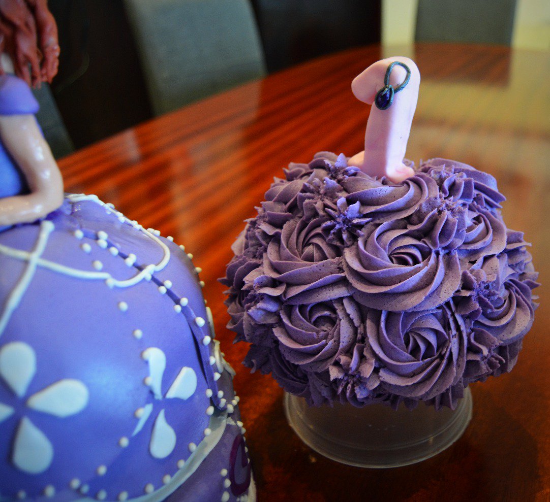 Petit Gateau Princess Sofia Cake Baby Smash Cake Yesitscake Smashcakes Princesssofia T Co Xkayo5uiys