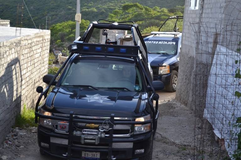 MetropoliRadioQ's tweet photo. 🚨🚨 Autoridades municipales y estatales encuentran narcolaboratorio en Tolimán. Van 8 en el transcurso del año ---> https://t.co/eXEIRwb6DC https://t.co/FtlGFezBO2