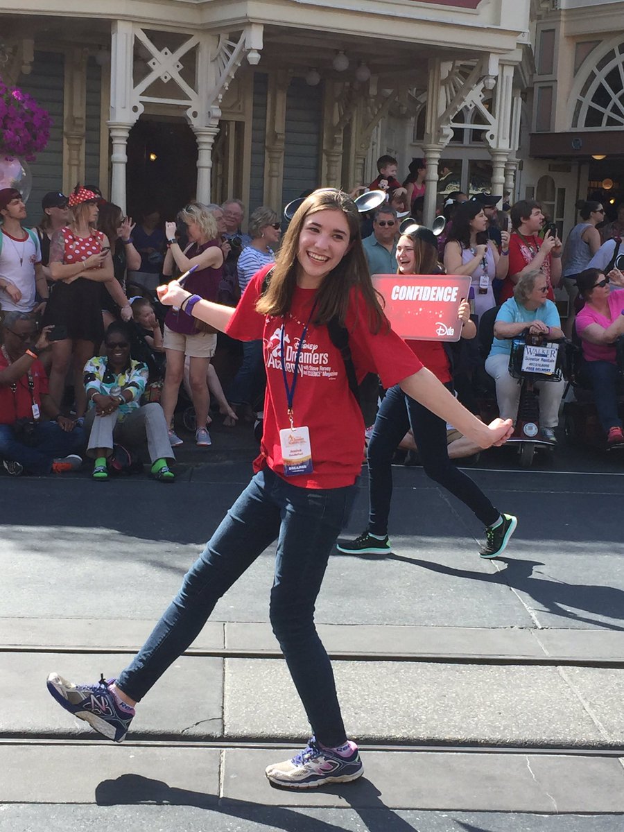 sunderjess's tweet image. Applications are now open to apply to the Disney Dreamers Academy! I'm so grateful for all the magical opportunities DDA offered! #ddadisney