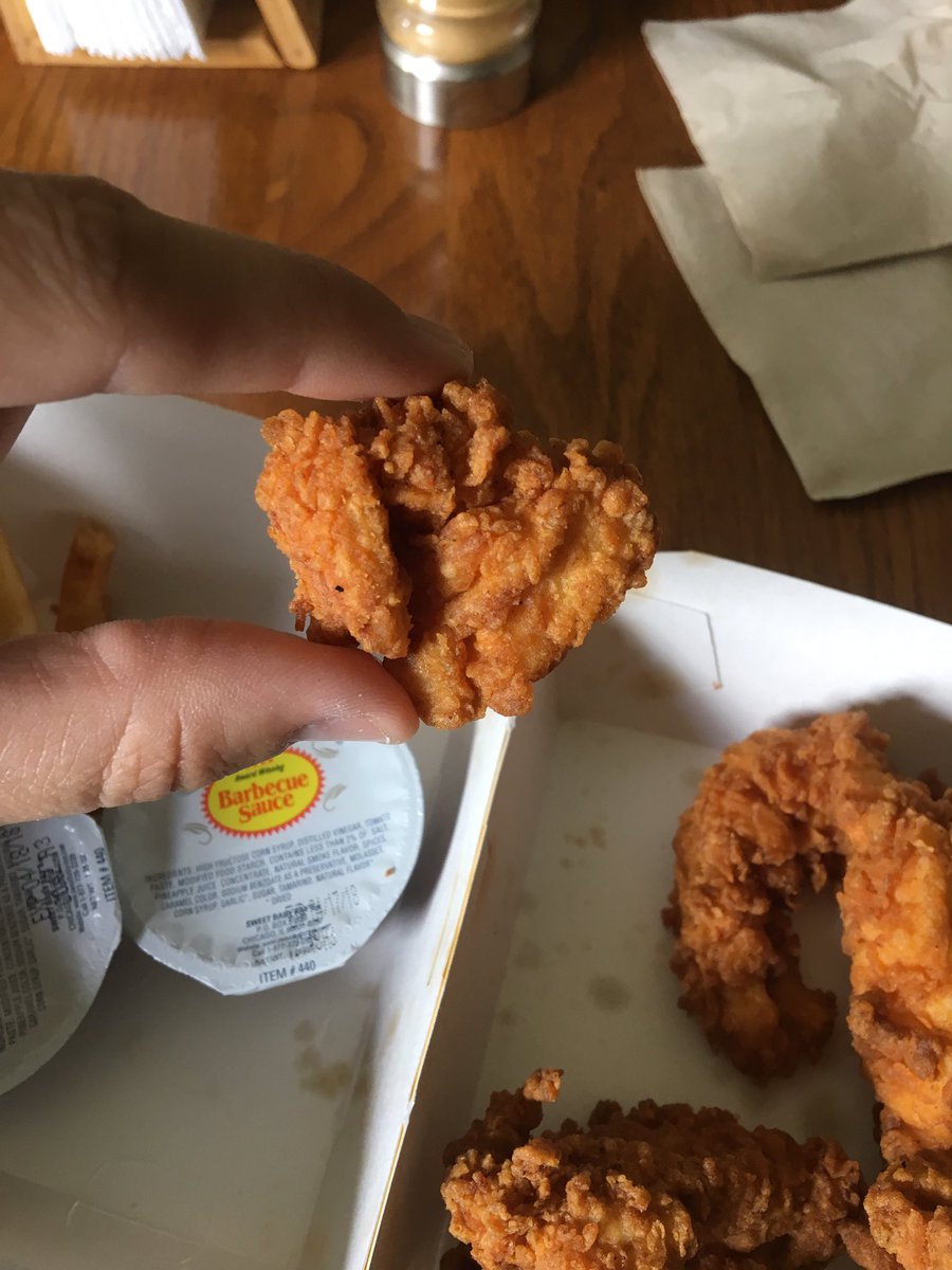 ewilbourne1's tweet photo. @Hardees how is this considered a chicken tender? It's a nugget at best. https://t.co/CmpqtE0XcB