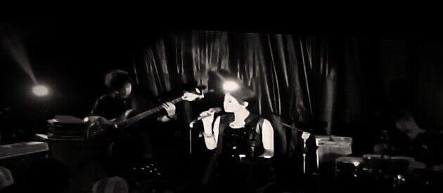 di bawah sinar bulan purnama...