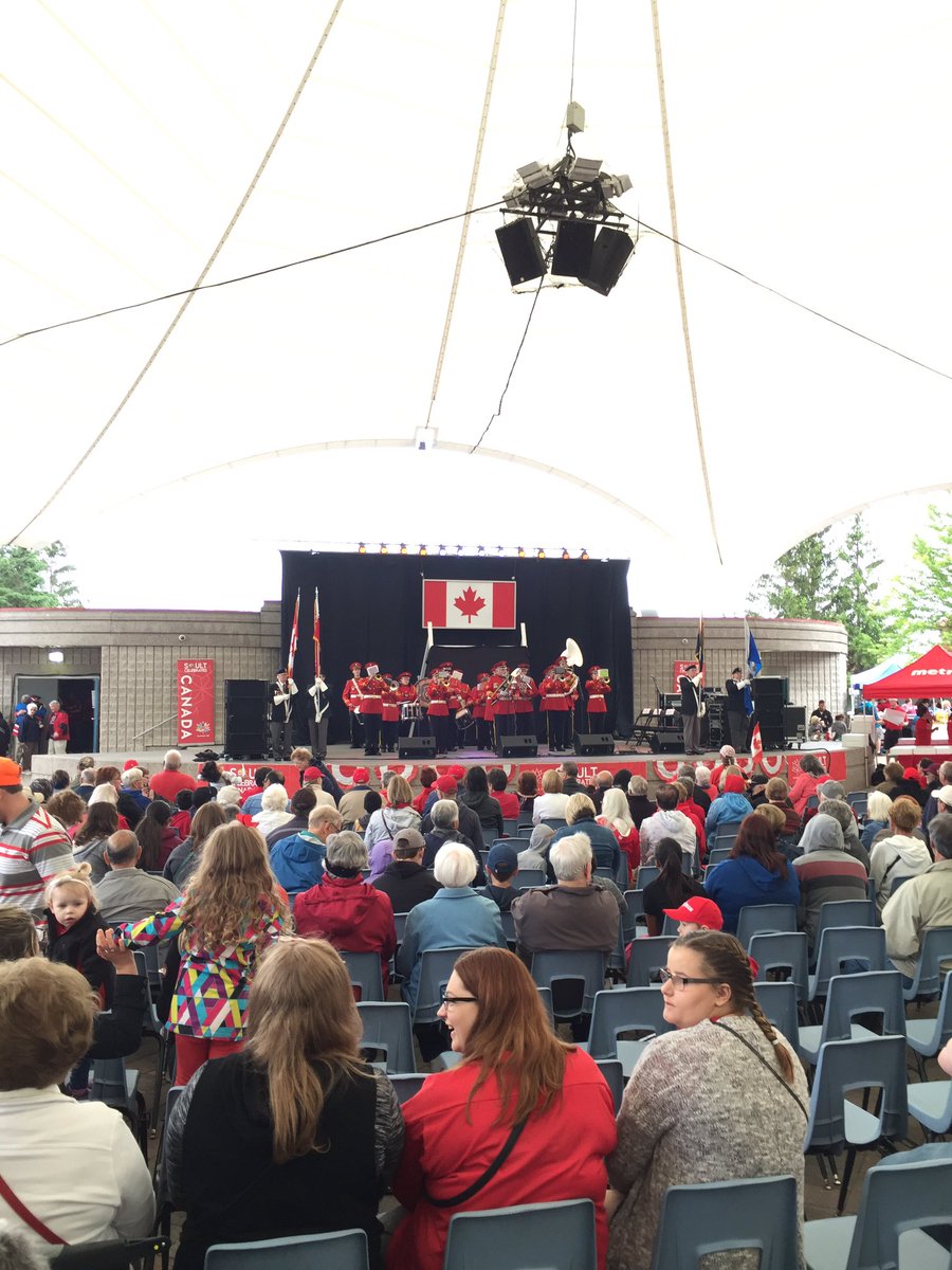 The Royal Canadian Legion Band kicking it off! https://t.co/aTHFsw7t4R