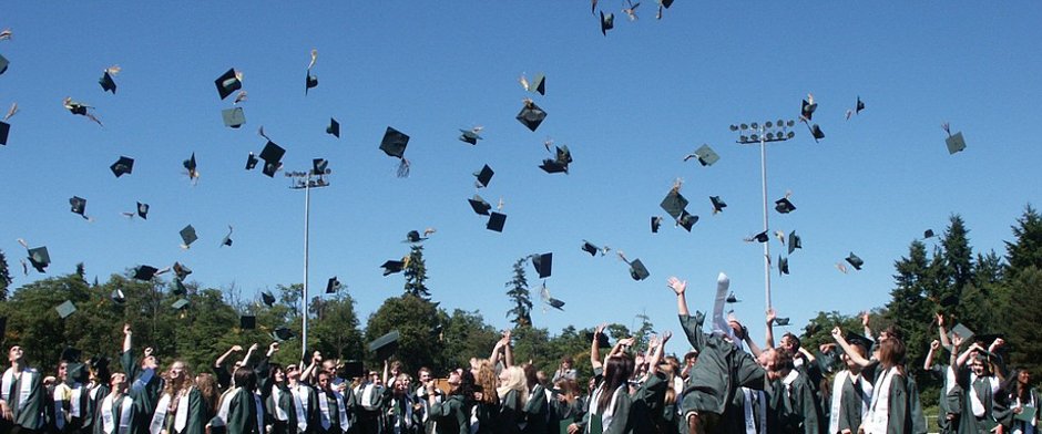 WhosGiving's tweet photo. #Gratitude to our Givers & June #NonProfit @TreehouseTweets. We provided #graduation necessities for graduating #FosterStudents. #ThankYou https://t.co/L0XofvsFCv