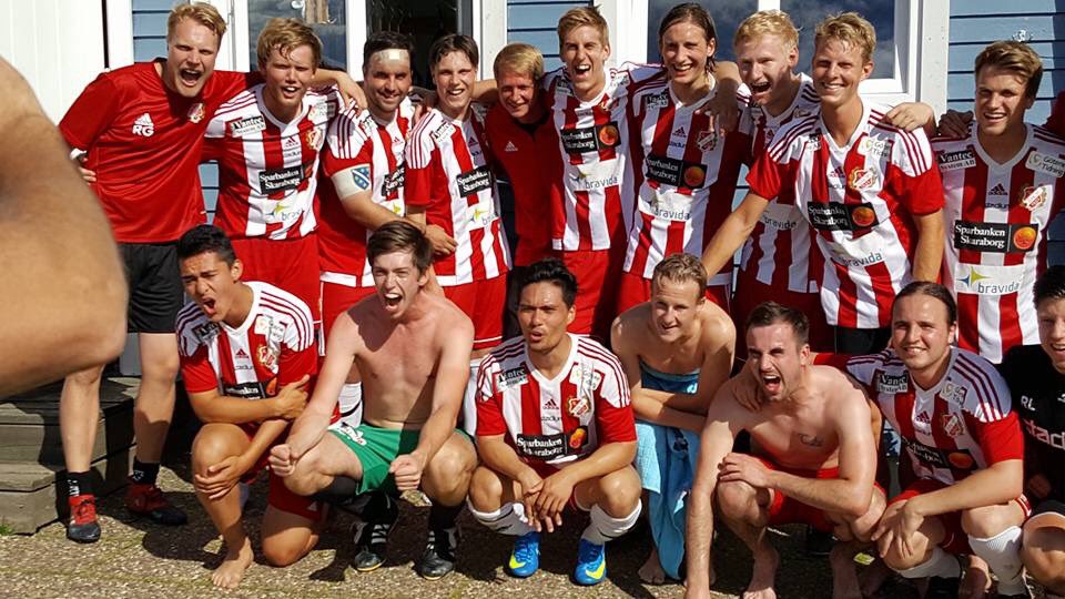 Vi åkte till Borgunda bygg &amp; snickra ihop en fin 2-0 seger. Vamos Chilenos nätade (Glenn Tonic &amp; <a href="/LoyalEddie94/">Eddie</a>) #ettrödtjutshjärta #aktier