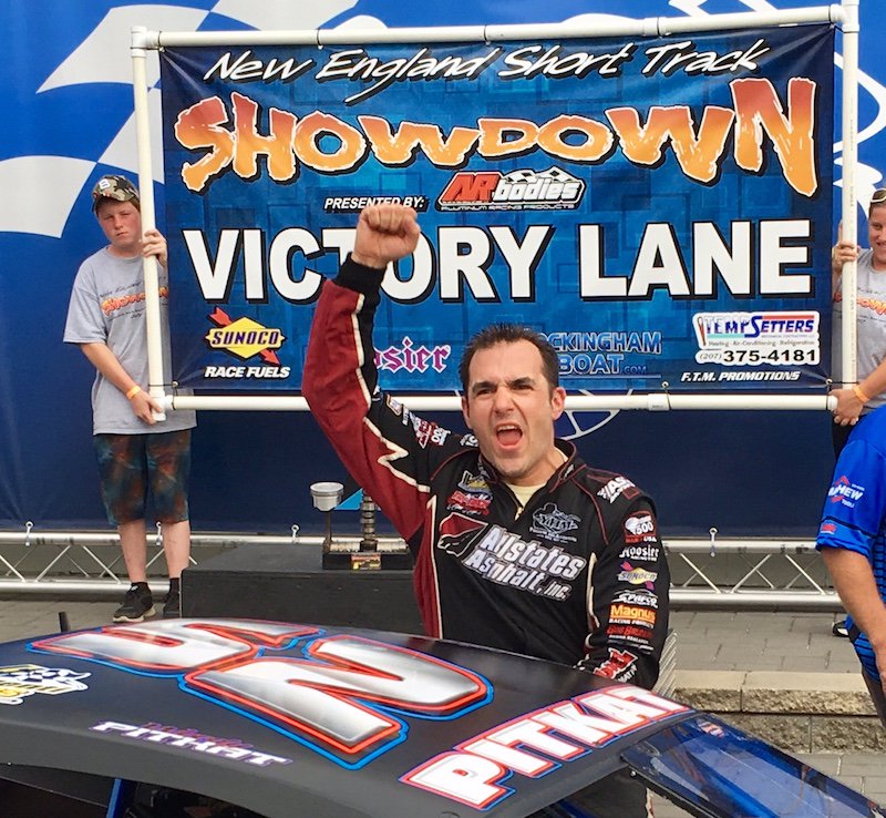 RaceDayCT's tweet image. Frantic Finish: Woody Pitkat Scores Valenti Modified Racing Series Win At NHMS #VMRS racedayct.com/2017/07/franti…