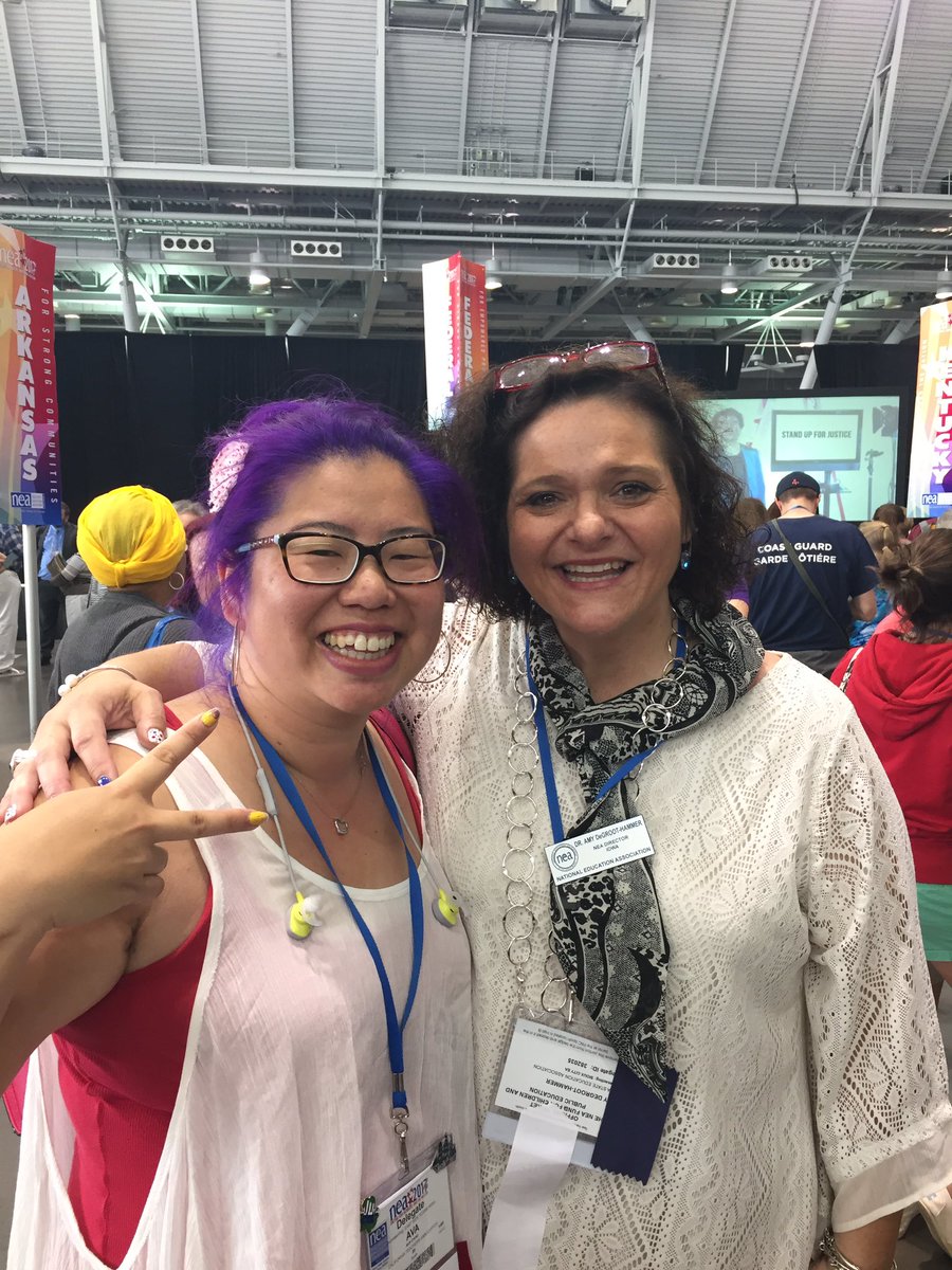 AvaChiao's tweet photo. Beautiful meeting you @Amyjdegroot #NEARA17 #firsttimedelegates #networking #calilove #ilovemyjob @NEAToday @WeAreCTA https://t.co/GsKT9zZA0O
